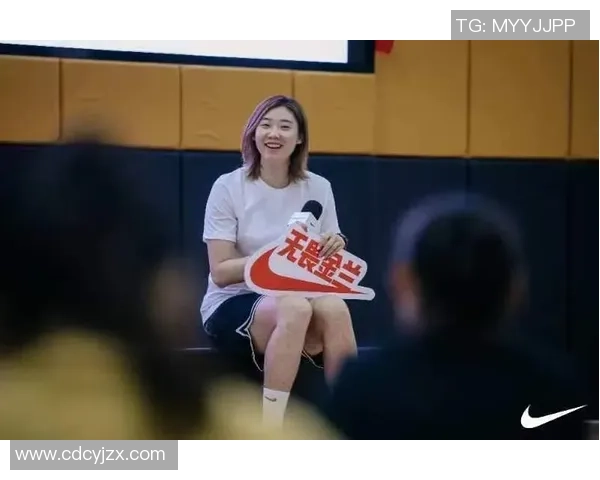 周丽专访：从青涩少女到篮球明星的成长之路回顾