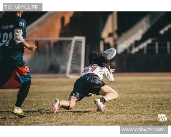 杭州飞盘队与南京飞盘队赛后复盘分析灵活性表现与战术对比